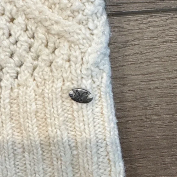 American Eagle Outfitters Cream Open-Knit Diamond Crewneck Sweater - Picture 5 of 9